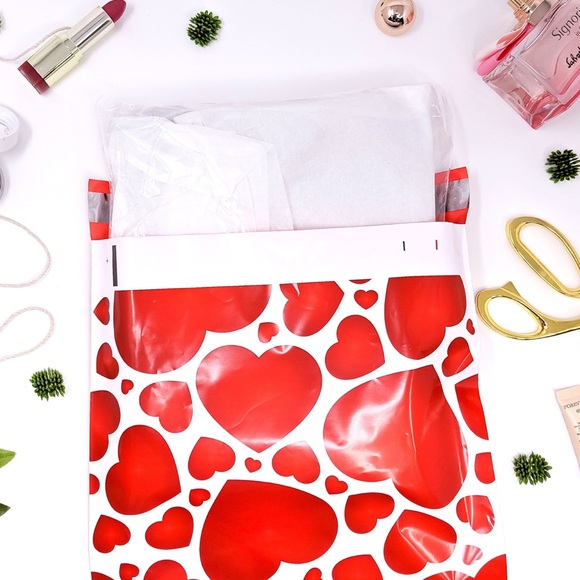 50 10X13 Red Heart Poly Mailers PRICE IS FIRM CLEARANCE - Picture 5 of 7